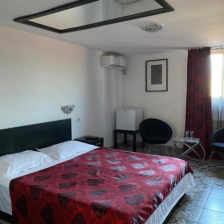 Motel Valentina Ion Roată Zewnętrze zdjęcie