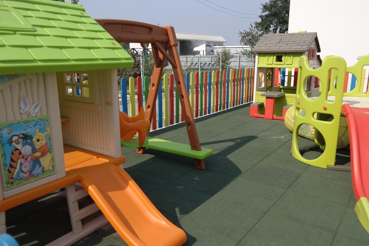 Motel Valentina Ion Roată Zewnętrze zdjęcie